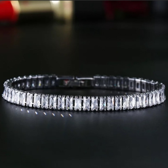 NEW 925 STERLING SILVER DIAMOND BANGLE BRACELET, NICE BRACELET, CUTE BRACELET - Picture 7 of 7